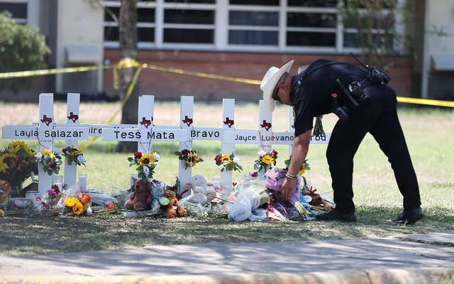 Police acknowledge ‘wrong decision’ in delay in confronting Texas school shooter