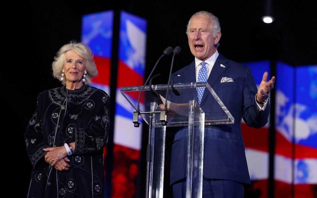 Home > People You continue to make history’: Prince Charles pays tribute to mum Queen Elizabeth