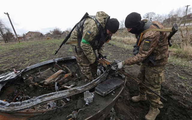 Ukraine says Russian troops are pushed back in key eastern city